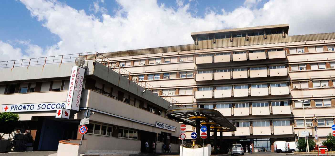 Tragedia al Policlinico di Messina: finisce il turno di lavoro e muore nella propria auto