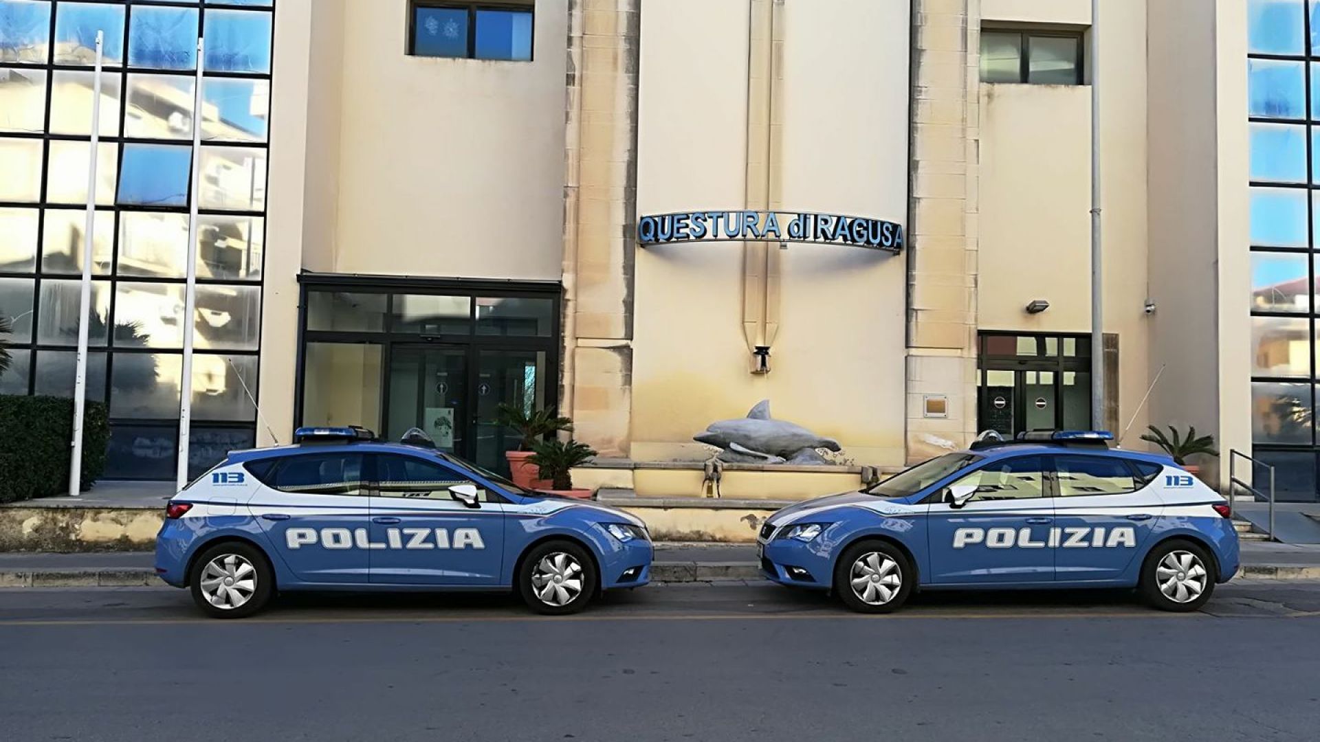 Ragusa, scavalca la recinzione della Questura: denunciato 22enne tunisino