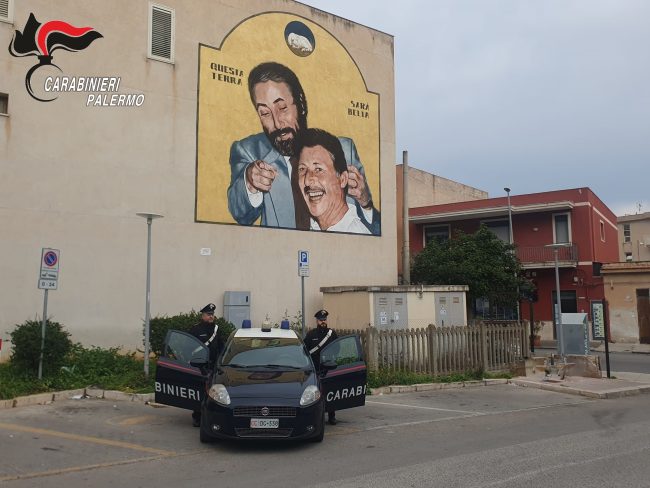Villabate, taglia le gomme dell’auto della ex moglie e la minaccia con un coltello: arrestato
