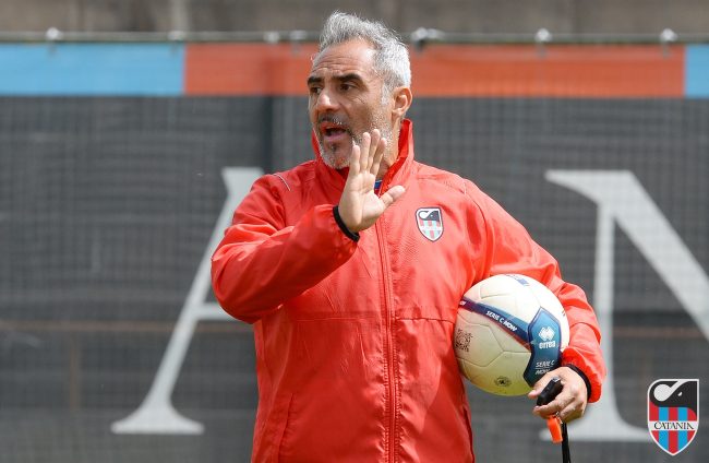 Catania-Giugliano, play-off… e poco spazio per le preghiere: la conferenza di Toscano