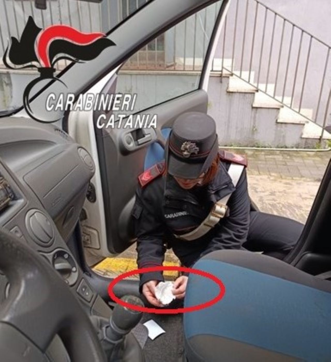 Acireale, attività di contrasto al traffico di droga: due arresti e una denuncia