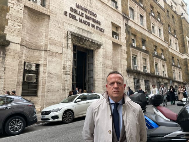 Vertenza STMicroelectronics, UGL Metalmeccanici: “Inaccettabili i tagli, difenderemo ogni posto di lavoro”