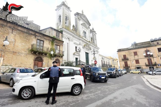 Arrestati due catanesi dopo la truffa dei finti carabinieri