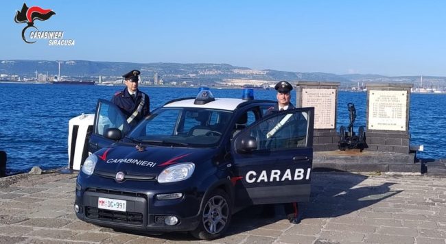 Furto di rame e “blackout” al faro militare: due arresti ad Augusta