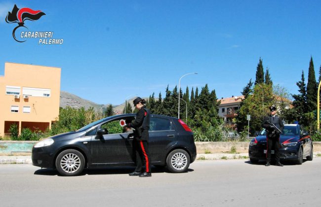 Controlli al quartiere Zen 2 di Palermo: sequestrate droga e munizioni