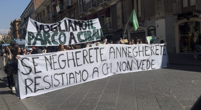 Sciopero Globale per il Clima: a Catania la protesta contro cemento e inquinamento