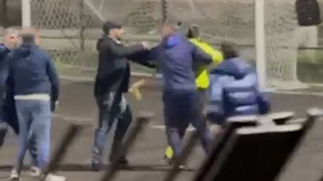 Calci e pugni all’arbitro: scatta il daspo per quattro minorenni di Riposto