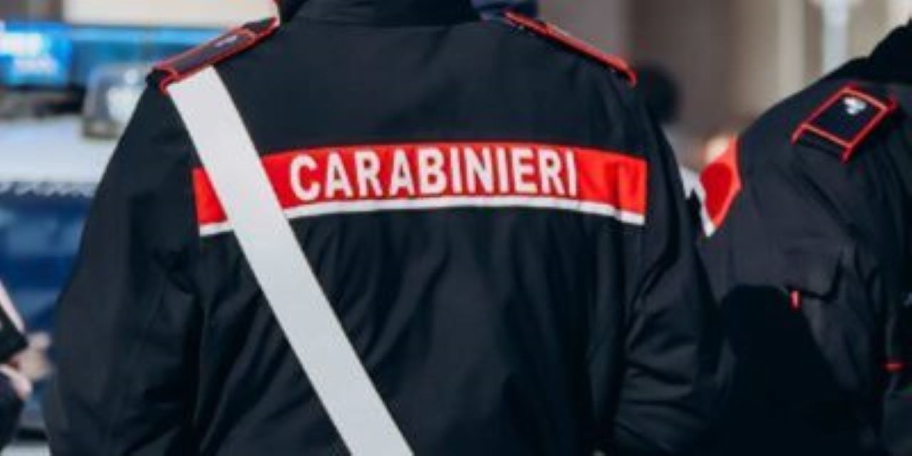 Licata, bruciata la saracinesca del garage di un commerciante: scattano le indagini
