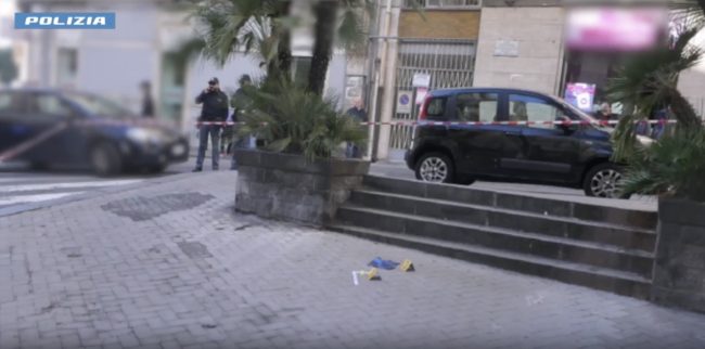 Catania, arrestato l’autore della rapina al gioielliere sparato a una gamba lo scorso novembre – VIDEO