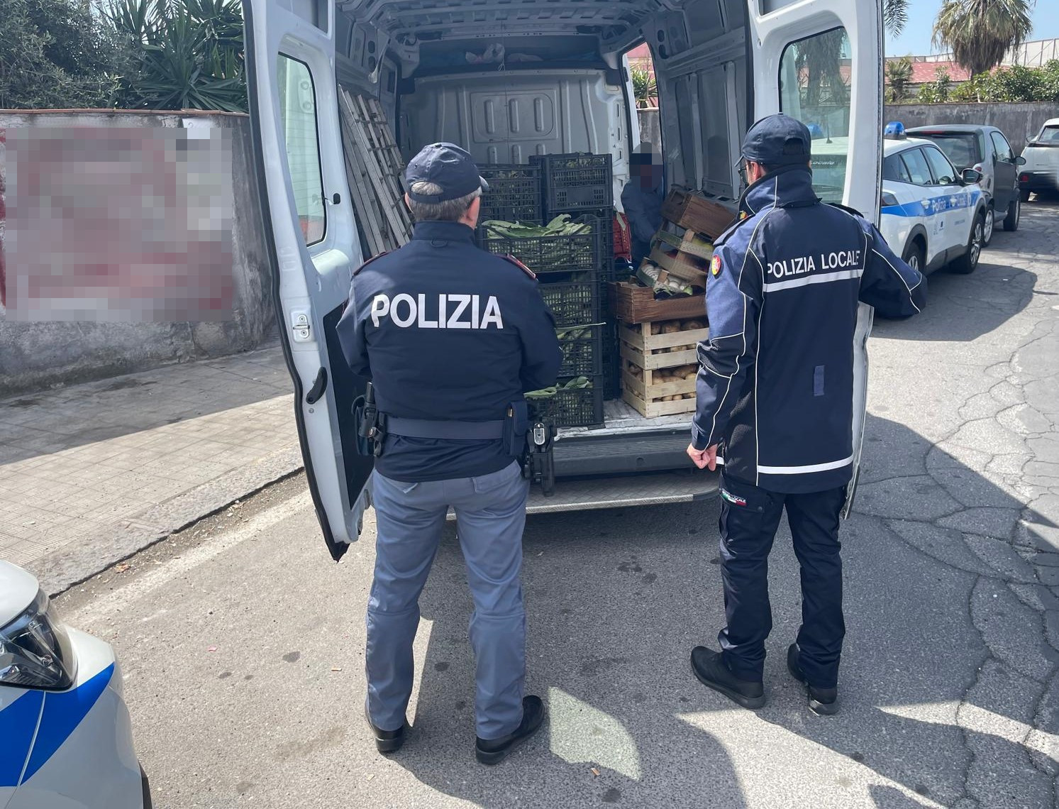 Controllati due venditori ambulanti a San Giovanni Galermo: emerse irregolarità, sanzioni e sequestri