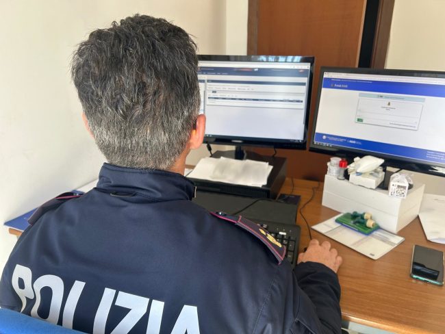 Catania, truffava le sue vittime offrendo finti posti di lavoro: denunciato 33enne