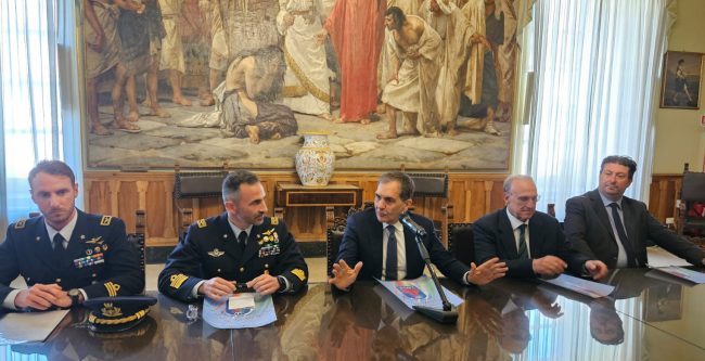 Dopo l’omaggio e Carlo e Camilla, le Frecce Tricolori si spostano a Catania