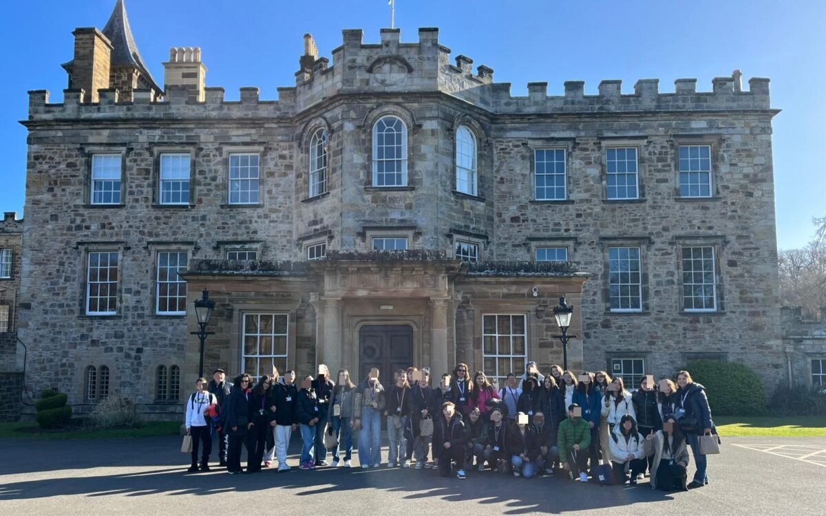 Un’esperienza indimenticabile nella magica Edimburgo per gli alunni dell’I.C. Dusmet di Nicolosi protagonisti di un entusiasmante stage linguistico.