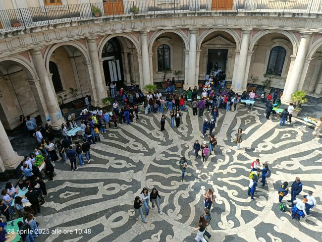 “I Giorni della Scienza” al Convitto “Cutelli”, studenti protagonisti e spettatori della divulgazione scientifica – LE FOTO