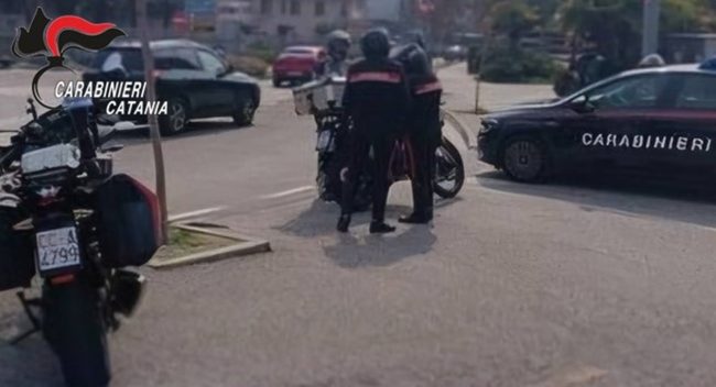 Arrestato 19enne per aggressione alle forze dell’ordine nel Catanese