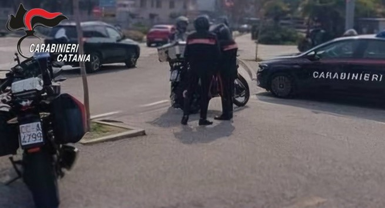 Arrestato 19enne per aggressione alle forze dell’ordine nel Catanese