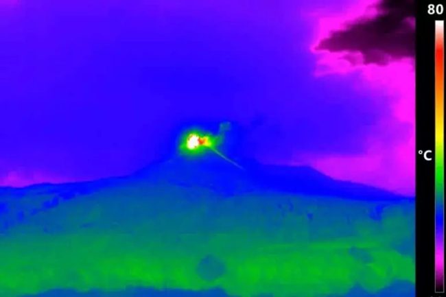 Etna nuovamente in “fermento” al cratere di Sud-Est