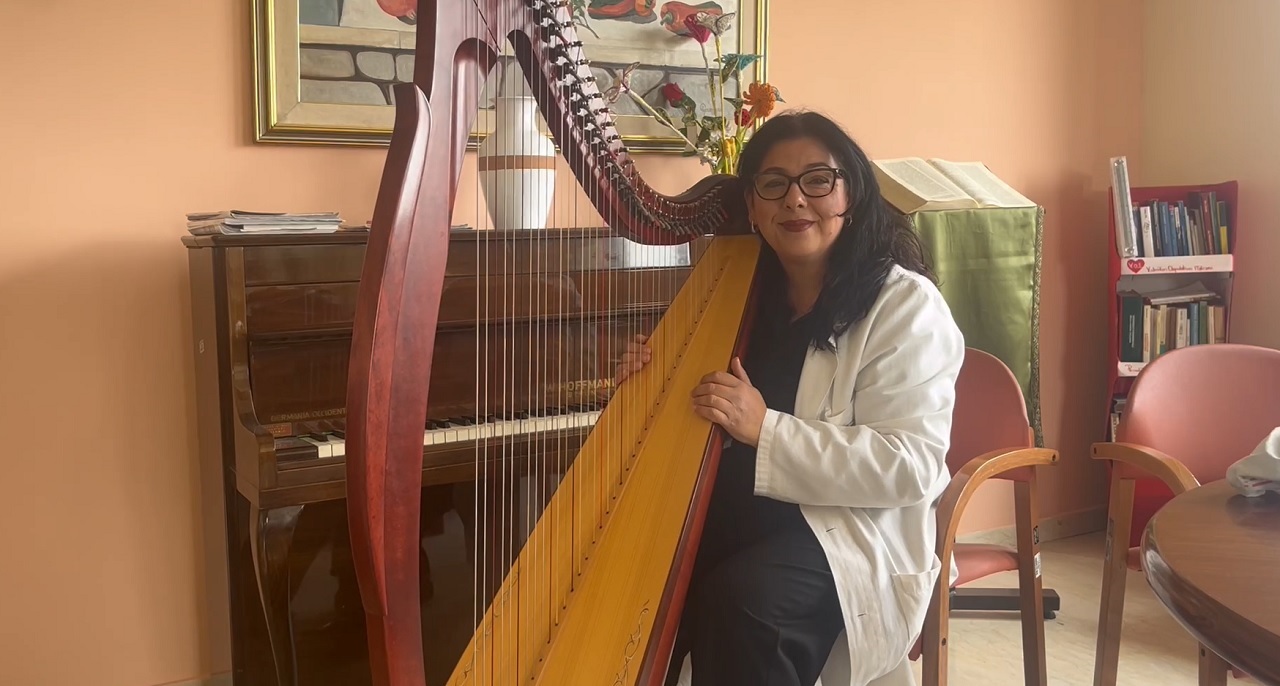 La musicoterapia all’Hospice del Garibaldi, una carezza invisibile a chi soffre