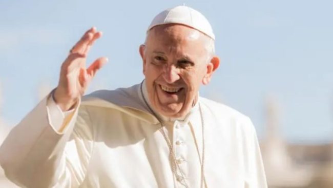 “Il sepolcro deve essere nella terra”, le ultime volontà di papa Francesco scritte ben 3 anni fa