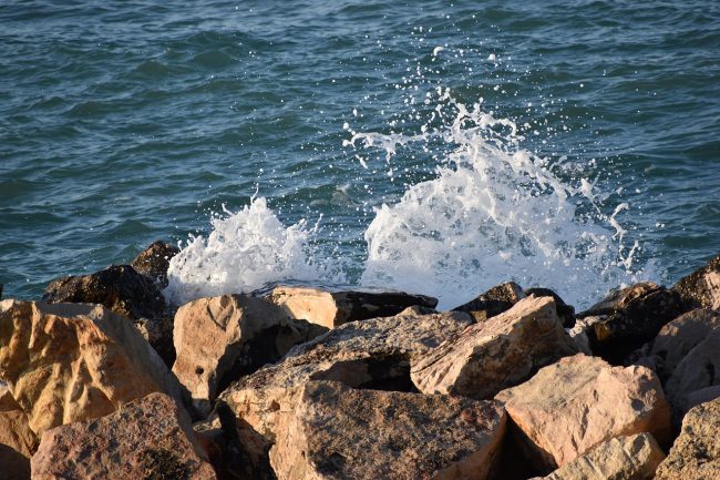 Giallo a Sciacca, trovato cadavere tra gli scogli