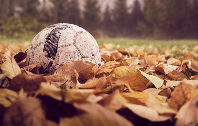 Quando i partigiani giocarono la vita in un campo da calcio