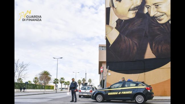 Palermo, operazione antidroga ad Arenella: due arresti e una denuncia