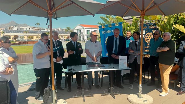 Trapani prima in Sicilia a usare il drone ambulanza: firmato il protocollo al porto di Palermo