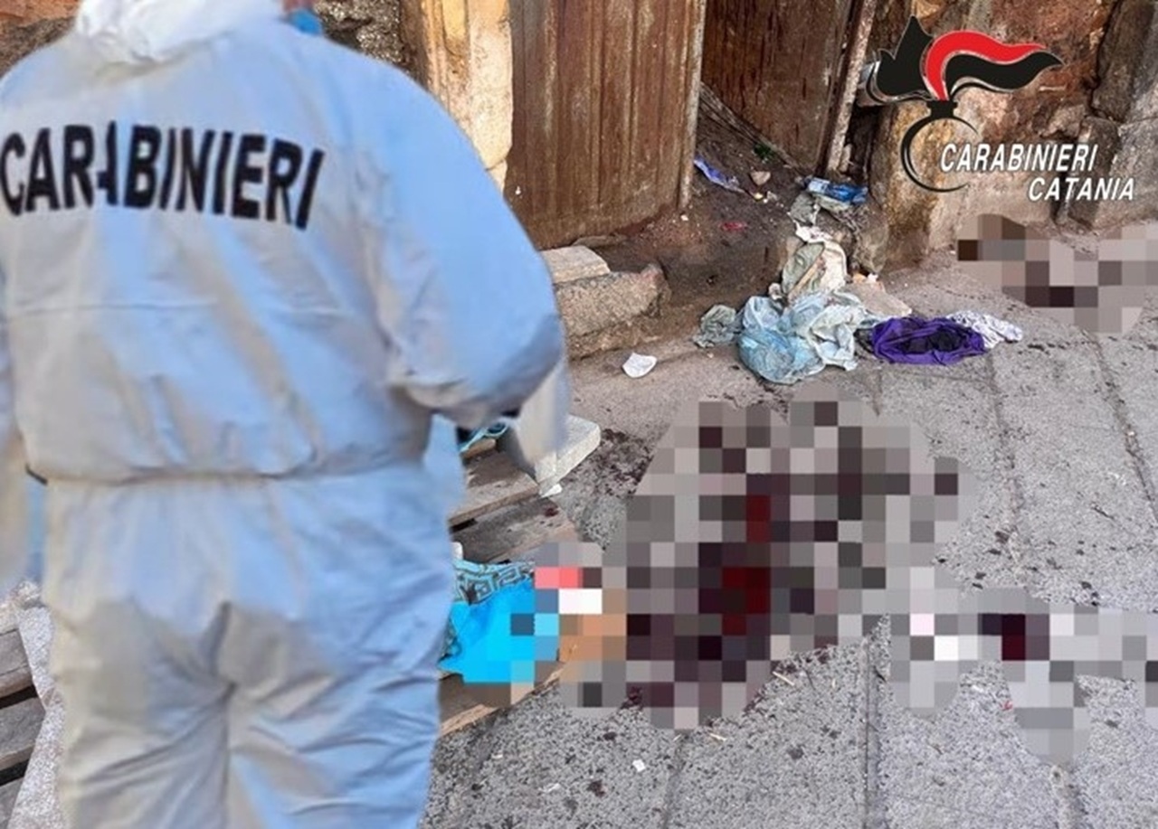 Catania, violenta lite in strada a San Berillo: arrestato 18enne per aggressione con coltello