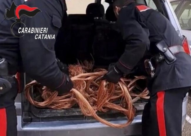 Catanesi “in trasferta” per rubare l’oro rosso