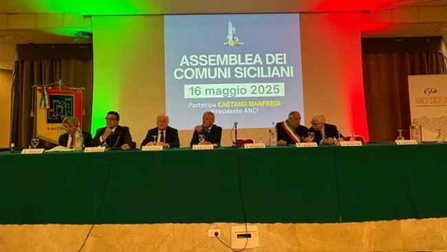 Troppi Comuni siciliani a rischio dissesto, l’allarme dall’assemblea Anci