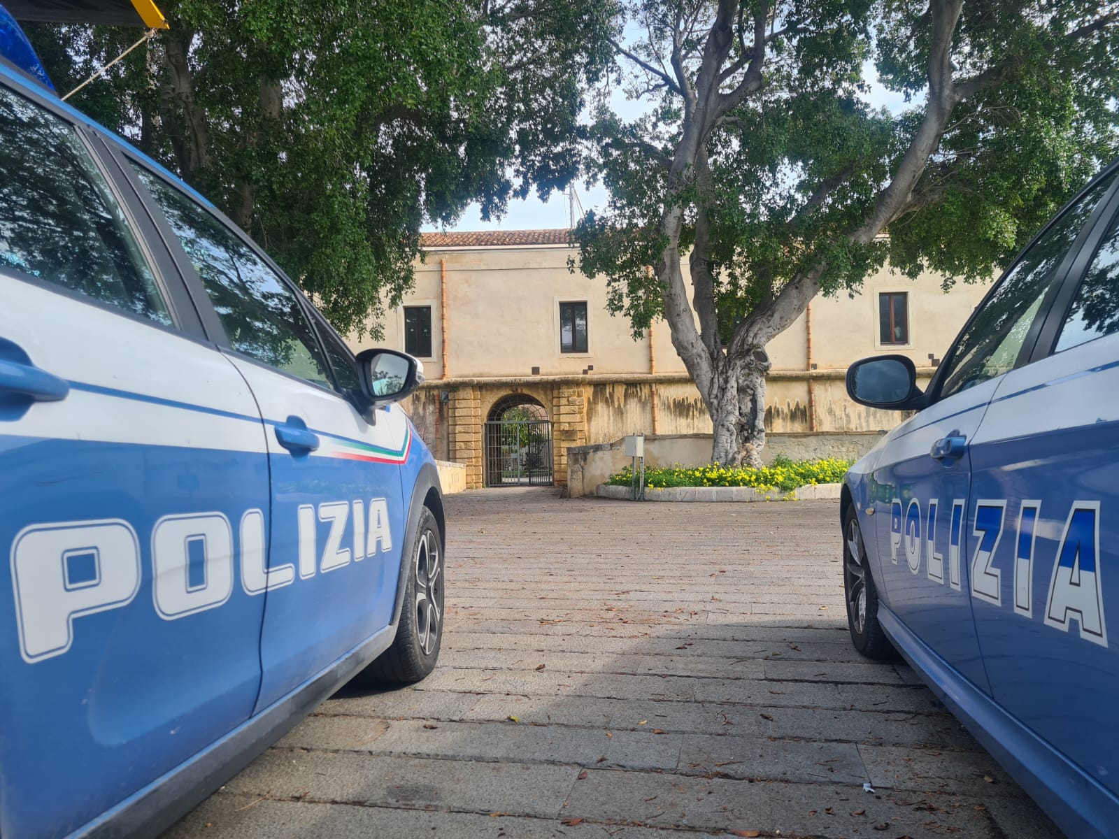 Augusta, 32enne aggredisce il nuovo compagno dell’ex: agenti intervengono con lo spray
