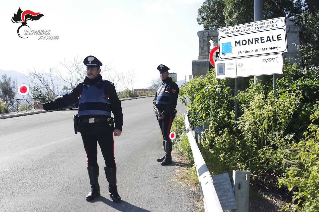 Evade dai domiciliari per festeggiare il compleanno: in carcere giovane di Monreale