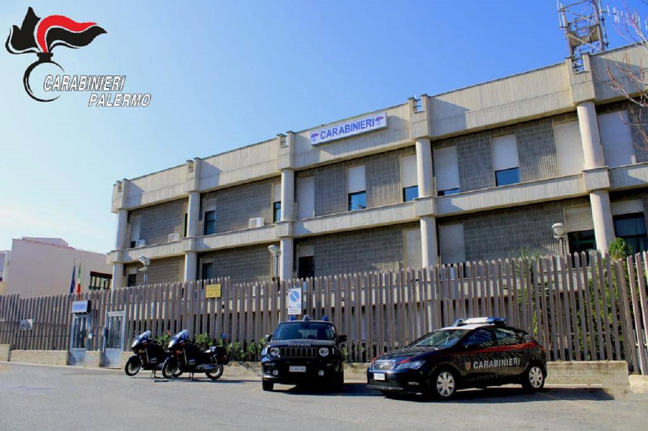 Minorenne senza casco e patente non si ferma all’alt e investe un carabiniere a Santa Flavia
