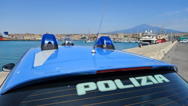 Fecero sbarcare illegalmente 125 migranti: caso scafisti a Catania