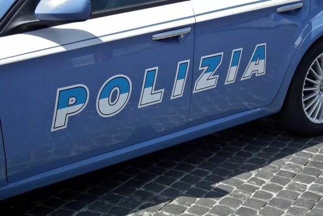 Contrabbando di tabacco nei magazzini di Palermo: quasi una tonnellata di merce