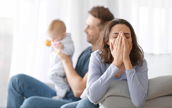 Depressione post-partum, quando anche l’amore diventa un peso insostenibile