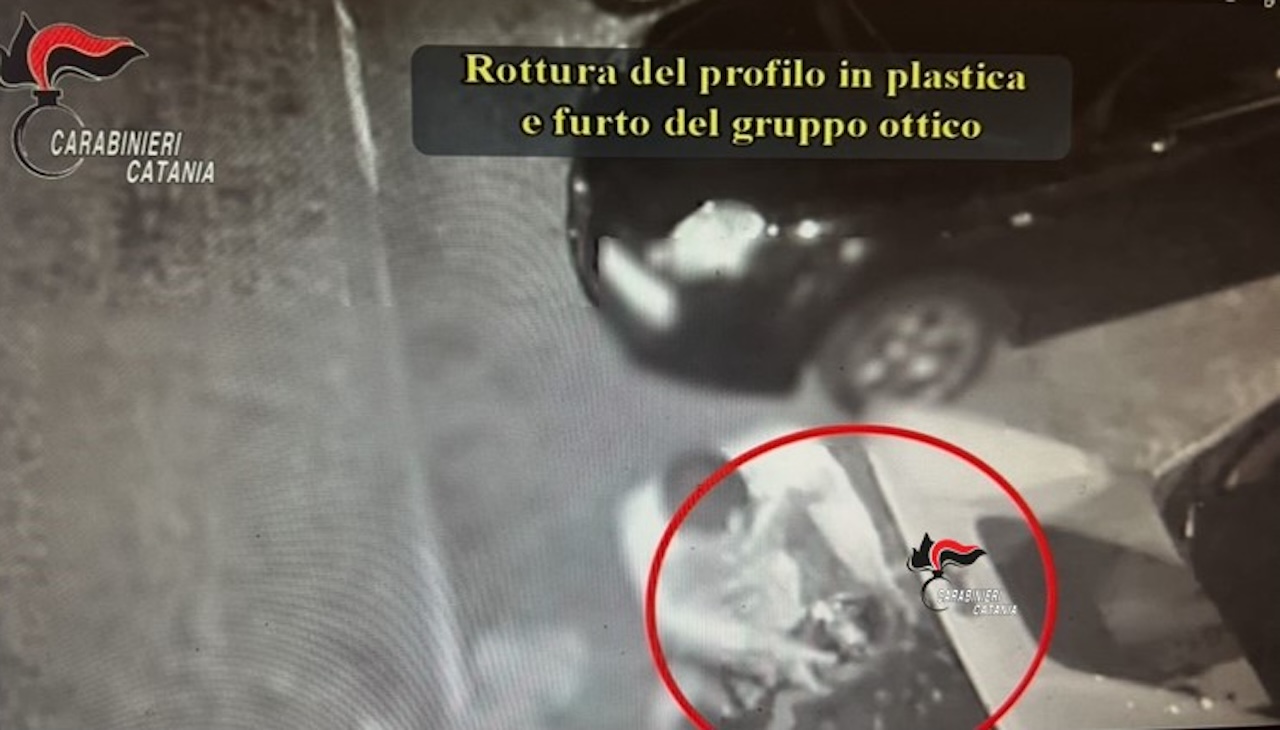 Catania, smantellata la banda dei LED e delle portiere: furti su commissione – NOMI e VIDEO