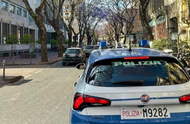 Rapina un negozio di via Sant’Euplio con un taglierino ma viene beccato