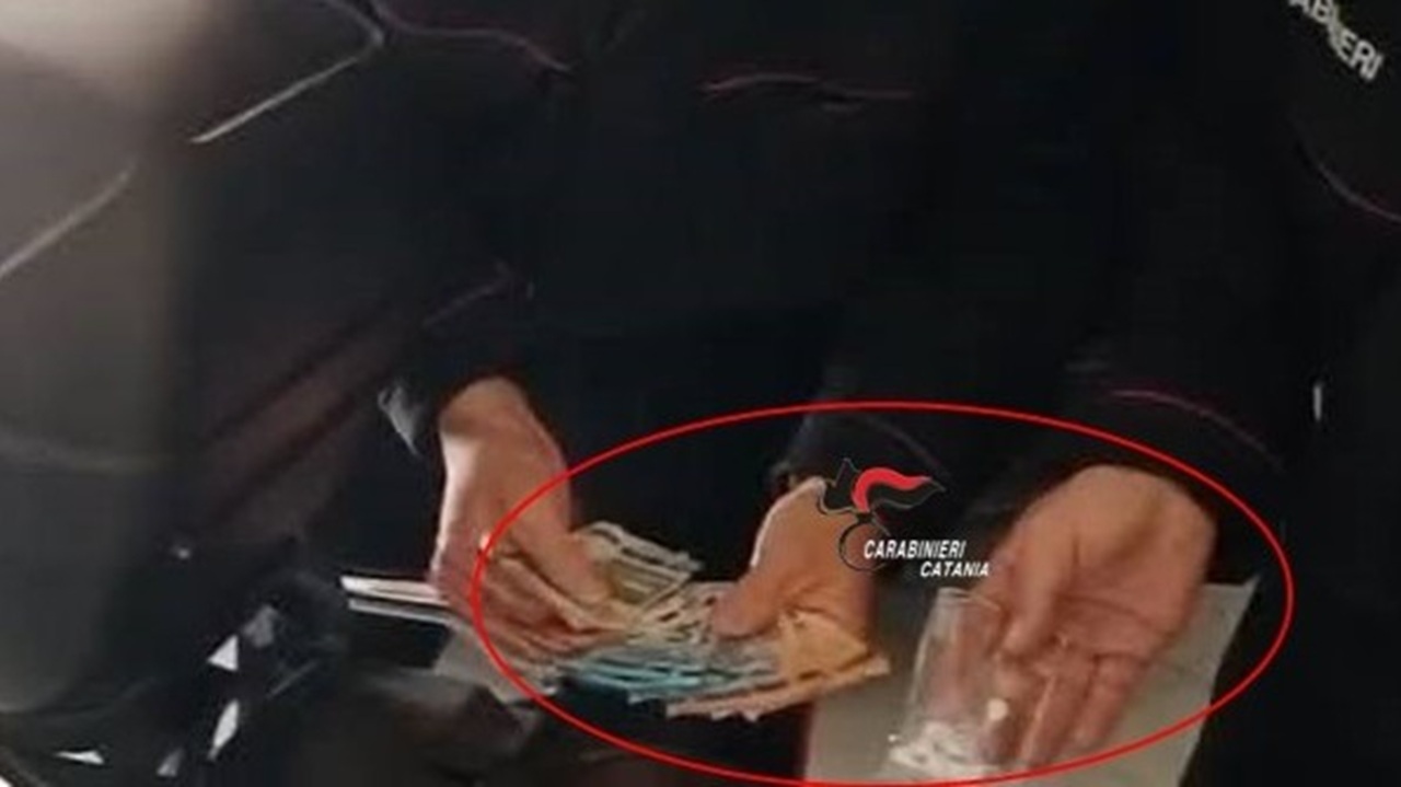 Nicolosi, arrestati due giovani per spaccio: droga nello scooter e telefonate sospette