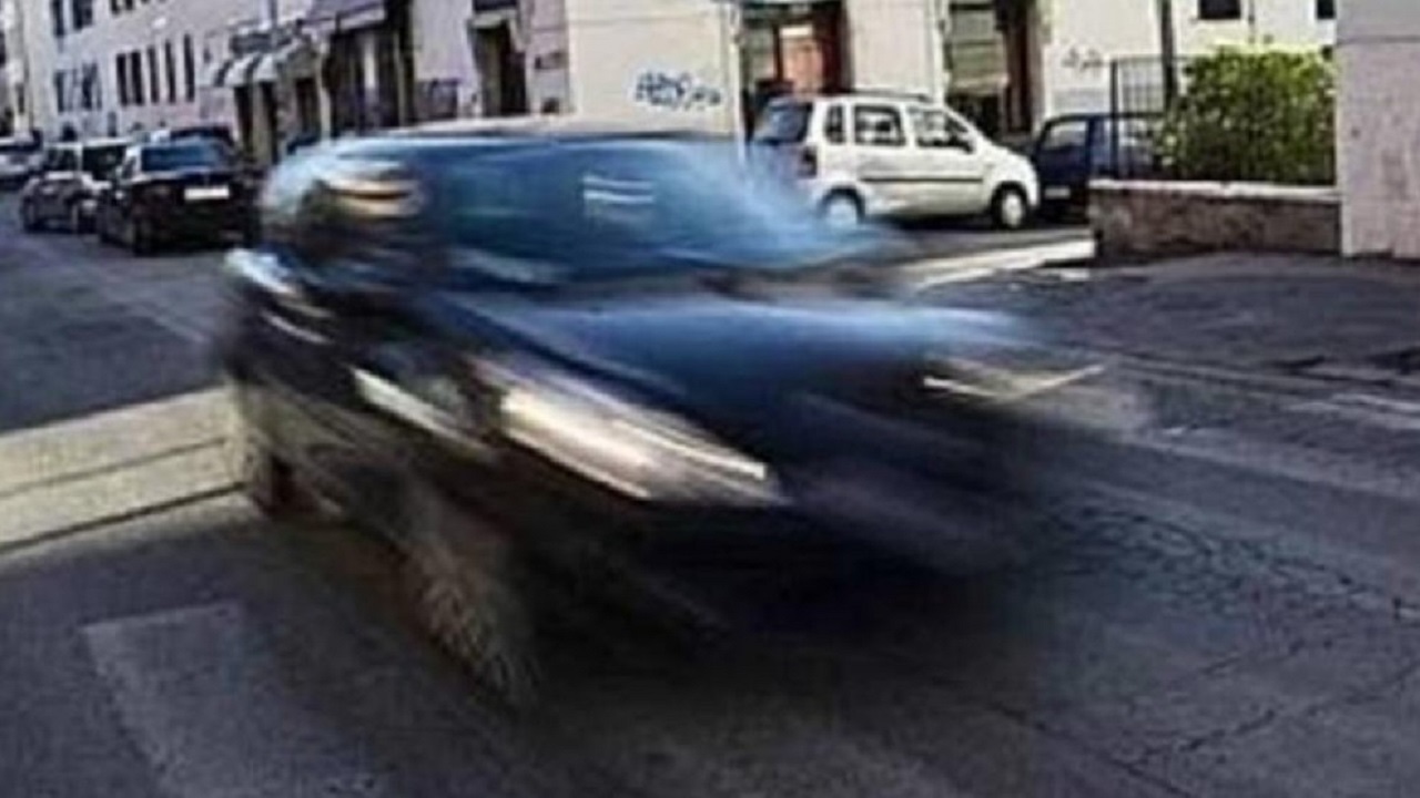 Siciliano investe anziana a Napoli e fugge: identificato e denunciato
