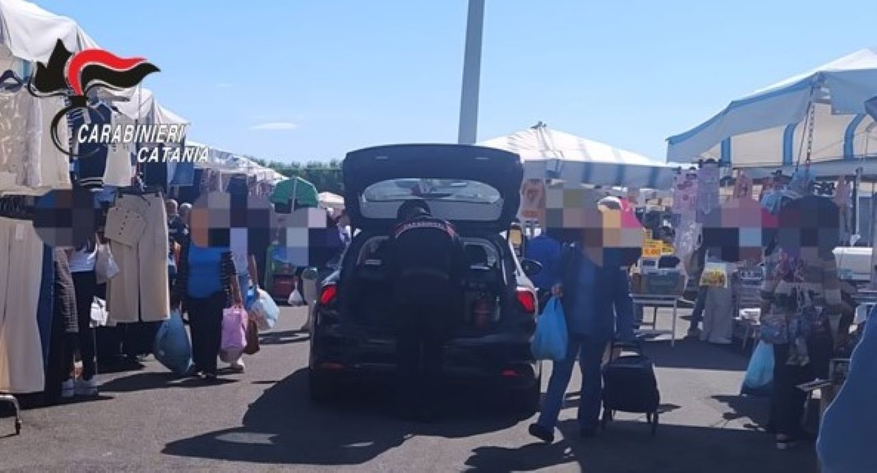 Riposto, controllo straordinario al mercato settimanale: sanzioni e sequestri dei carabinieri