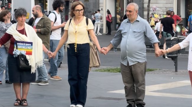 Catania, cittadini scendono in piazza per la pace: 56 guerre nel mondo nel 2025