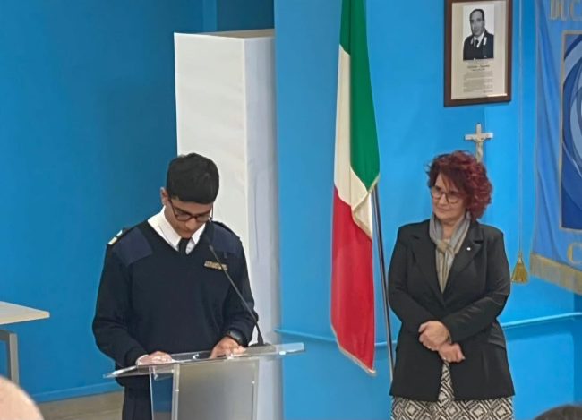 Nourdine Tbibi Scarabelli conclude i cinque anni al Politecnico del Mare con un emozionante saluto, pronto per avventurarsi nel “mare” della vita