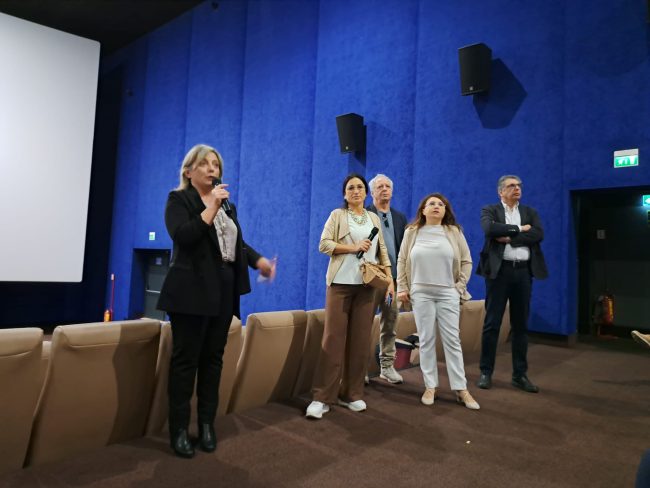 I ragazzi del “De Nicola” di San Giovanni la Punta al cinema con il progetto “Educazione alla legalità”