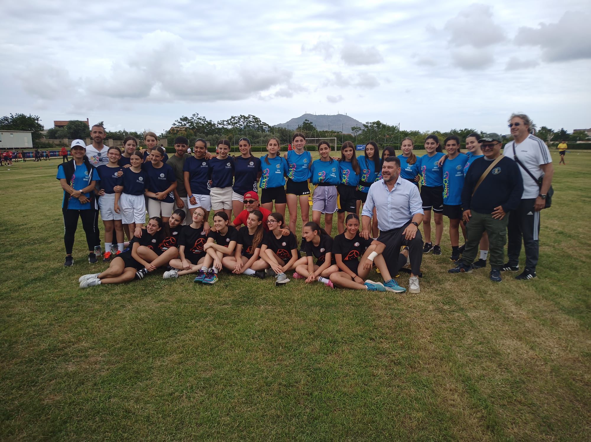 Trionfo della Rappresentativa Femminile di Tag Rugby dell’I.C. “Cavour” alla Finale Regionale di Categoria Cadette