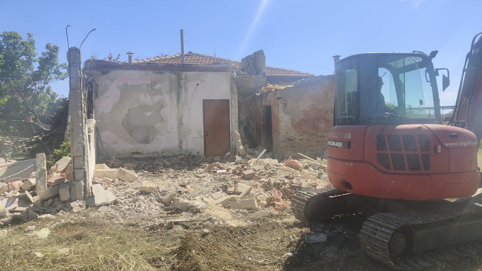 Crolla solaio di una casa cantoniera di Priolo Gargallo