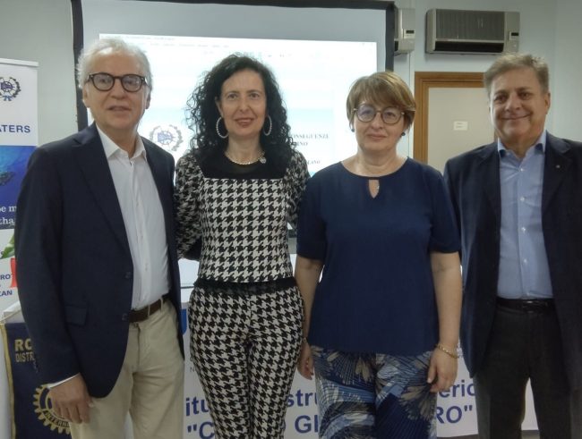 Il mare, le sue risorse e le conseguenze dell’inquinamento marino: conferenza all’Istituto “Gemmellaro” di Catania