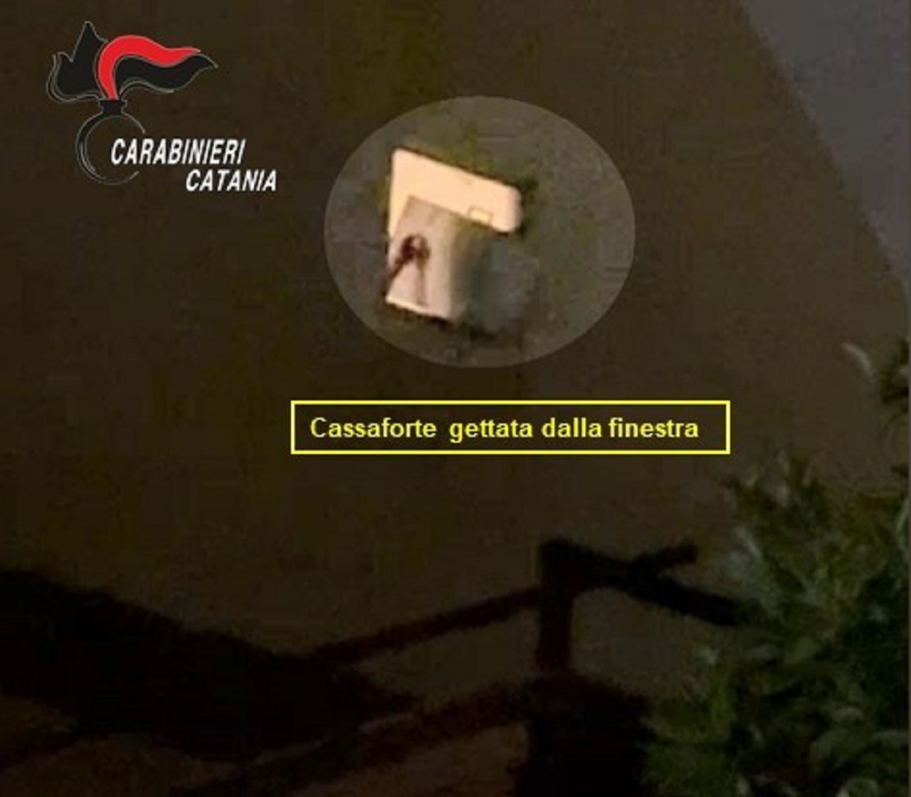 Lancio del giavellotto con la droga, arrestato 24enne ad Aci Catena