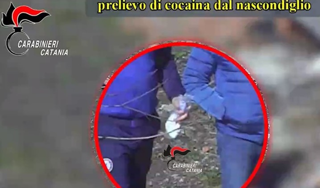 Smantellato gruppo criminale legato ai Santapaola-Ercolano: 14 arresti tra Catania e Calabria