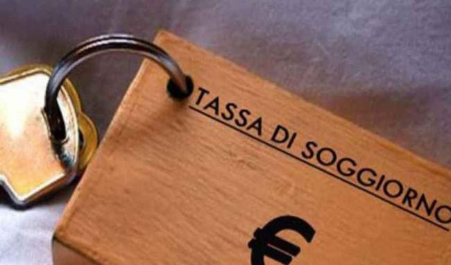 Palermo, Federalberghi intende rinviare l’imposta di soggiorno al 2026
